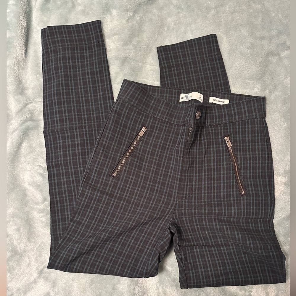 Hollister Ultra High-Rise Pants